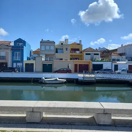 Casa Canal Sao Roque 34 *
