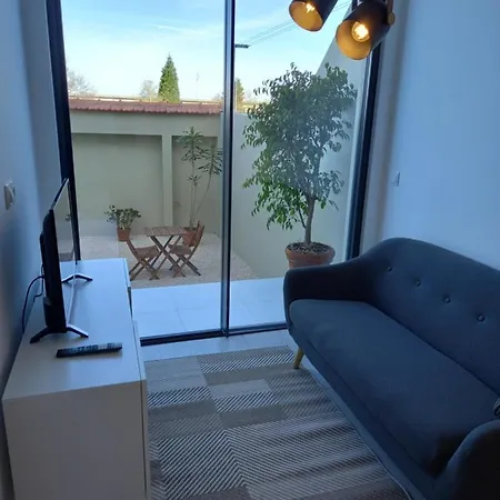 Casa Canal Sao Roque 34 *